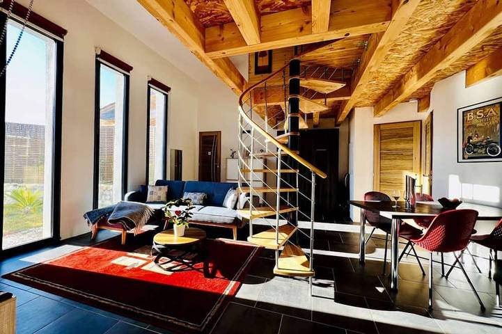Villa pour 2 personnes, avec jardin ainsi que terrasse et piscine - 1