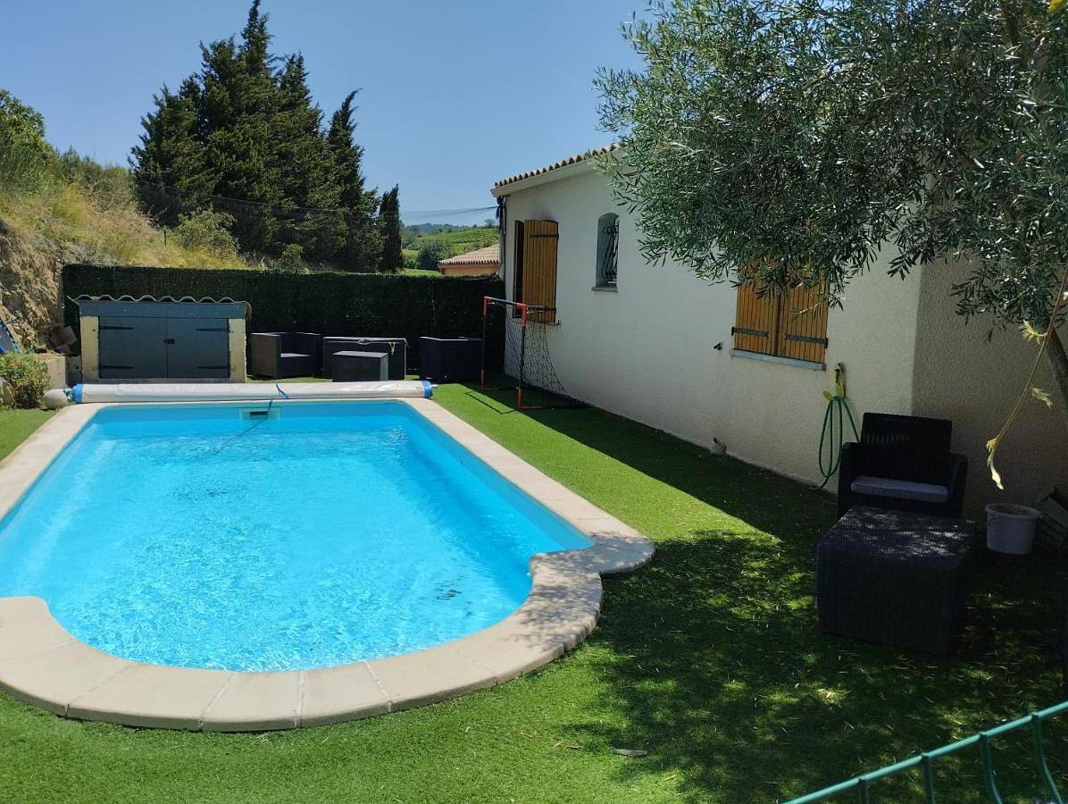 Three-Bedroom House in Leuc, Région de Carcassonne