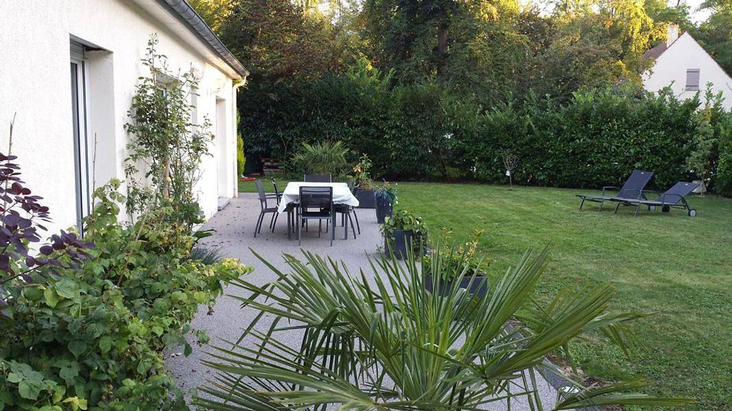 Maison avec piscine Chantilly Senlis 6 personnes in Coye-la-Forêt, Oise