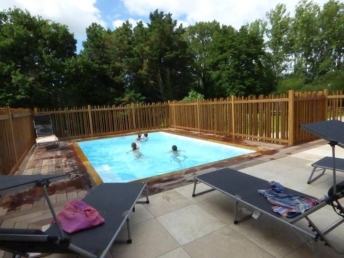 Location de vacances pour 6 personnes, avec jardin ainsi que vue et piscine à Le Poiré-sur-Vie - 4