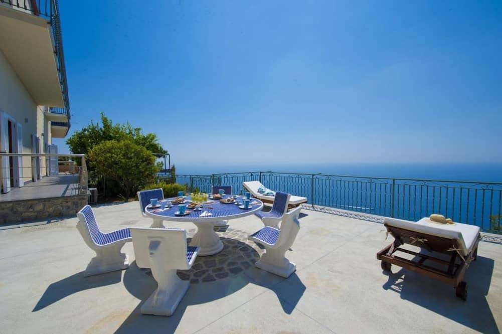 Casa Lisuccia nelle  verdi colline della Costiera in San Michele Salerno, Costiera amalfitana