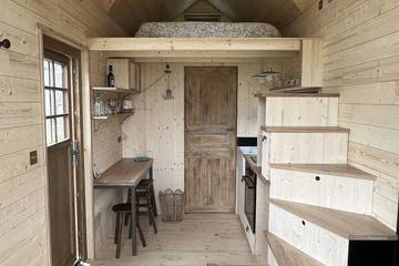 Gîte pour 3 personnes, avec jardin à Servon