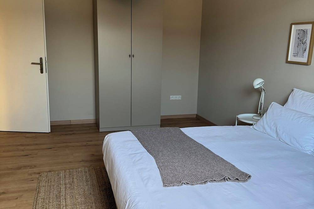 Ganze Wohnung, Moderne Design Ferienwohnung in Saarlouis, 2 Schlafzimmer, bis 6 Personen in Saarlouis, Mosel-Saar