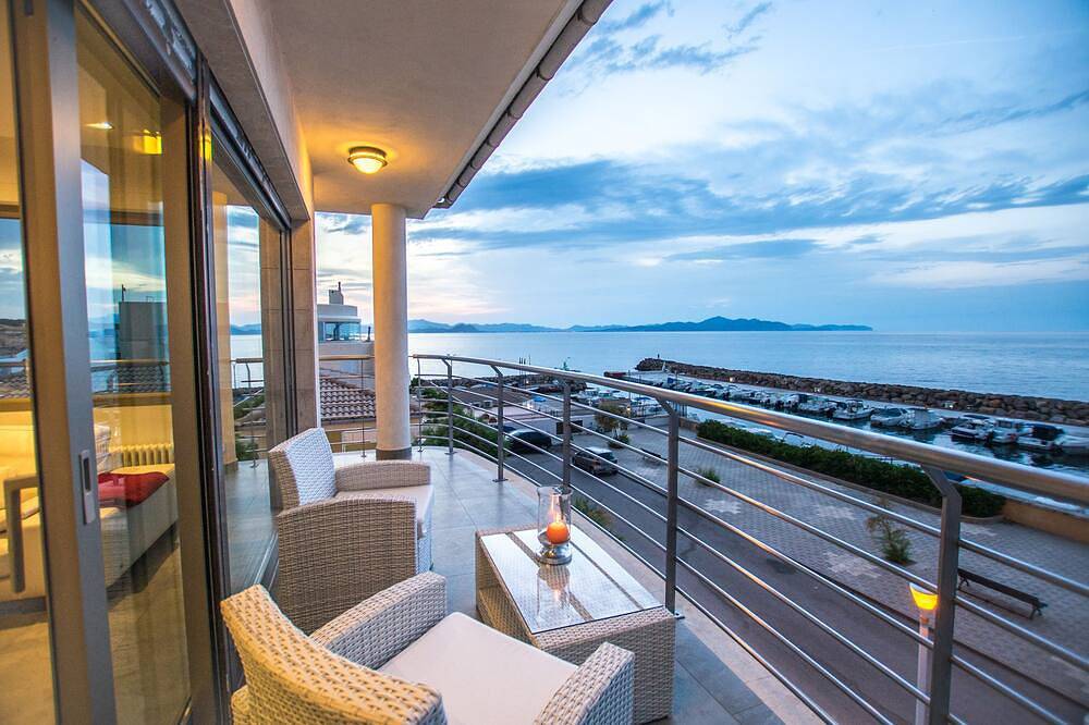Luxushäusser stil direkt am meer in Playa Son Serra de Marina, Santa Margalida