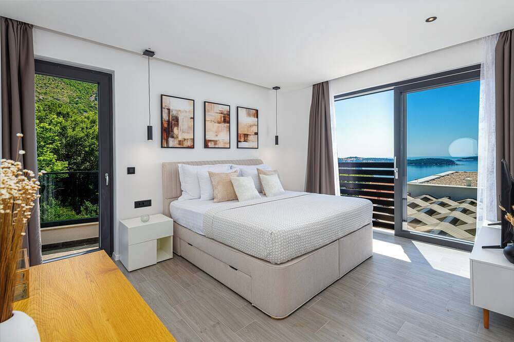 Exclusive Villa Belenum with breakfast, gym, sauna, sea views in Plat, Dubrovnik-Neretva