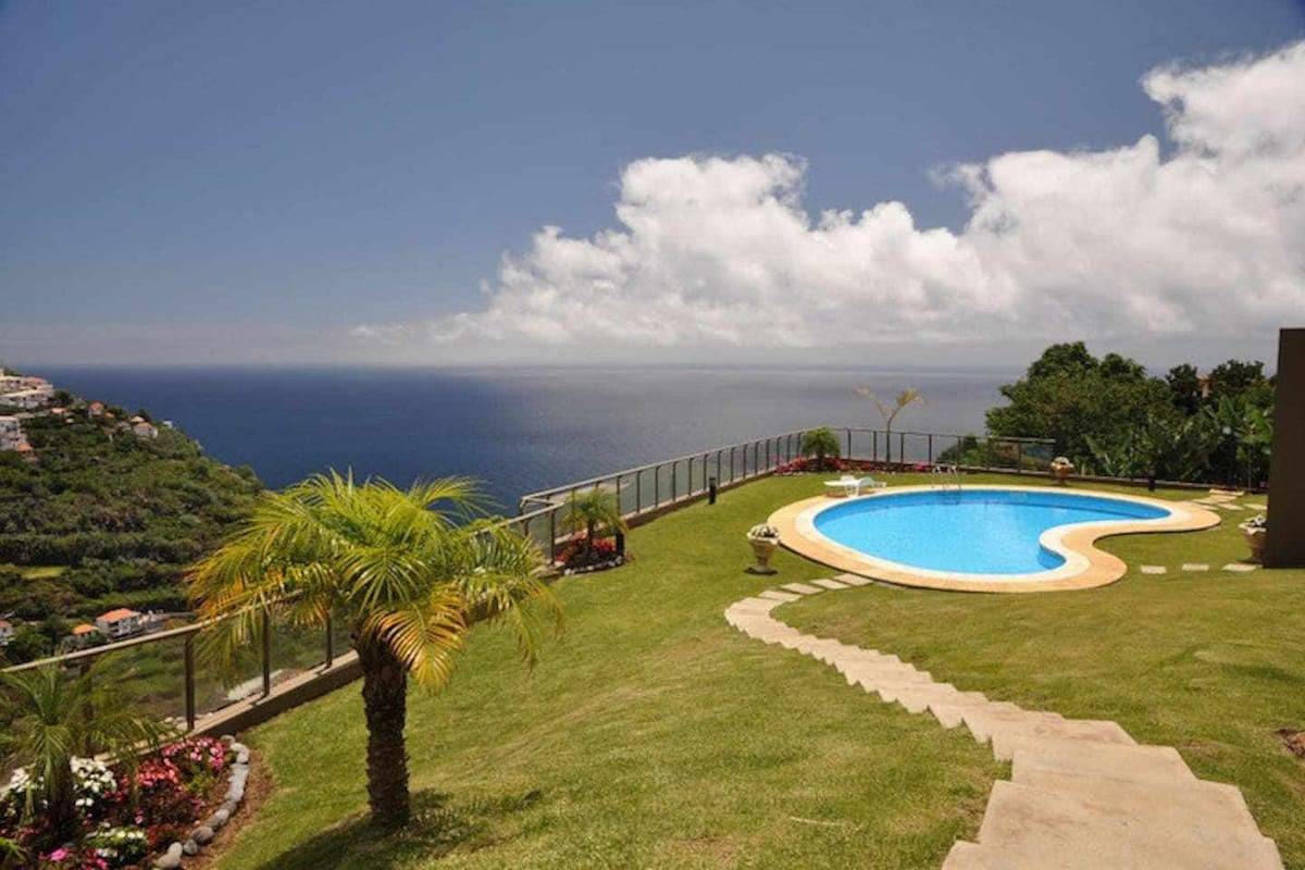 Ganze Wohnung, Ferienwohnung für 4 Personen mit Balkon in Calheta, Madeira