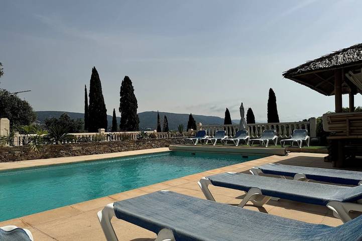 Ferienhaus für 2 Personen, mit Pool und Terrasse, mit Haustier in Bormes-les-Mimosas