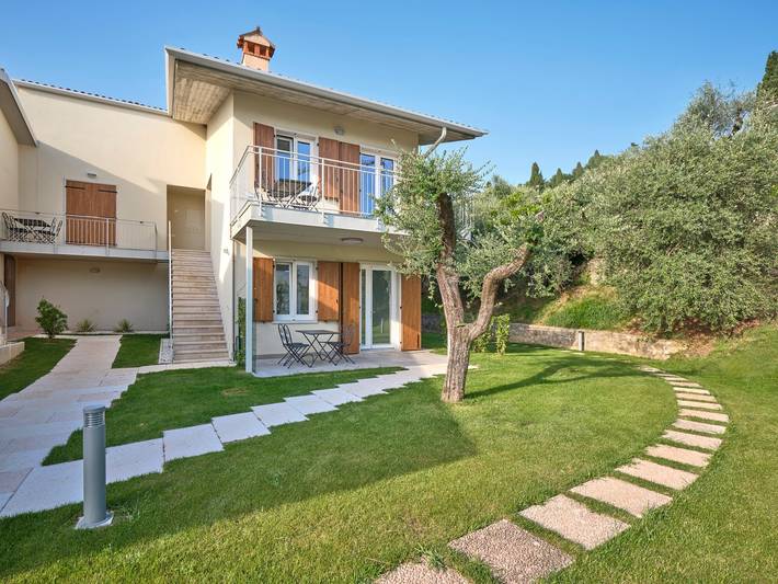 Ferienwohnung für 4 Personen, mit Balkon und Pool am Gardasee