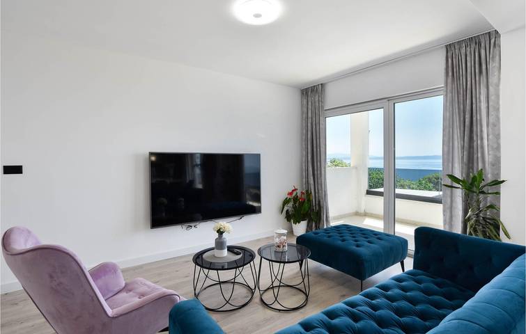 Charmant appartement d'une chambre avec vue sur la mer, piscine et Wi-Fi près de la plage in Makarska, Makarska riviera