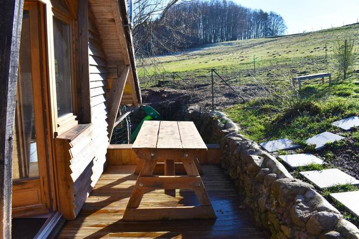 Location de vacances pour 6 personnes, avec Balcon et Terrasse ainsi que Jardin et Vue à Laveline-du-Houx - 2