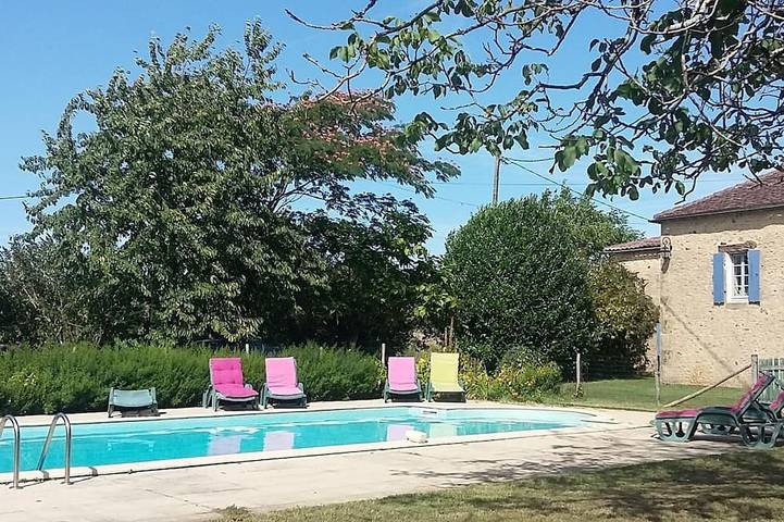 Gîte pour 10 personnes, avec Terrasse et Jardin