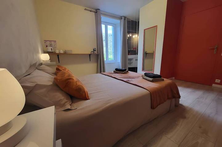 Chambre d’hôte pour 3 personnes à Riols - 2