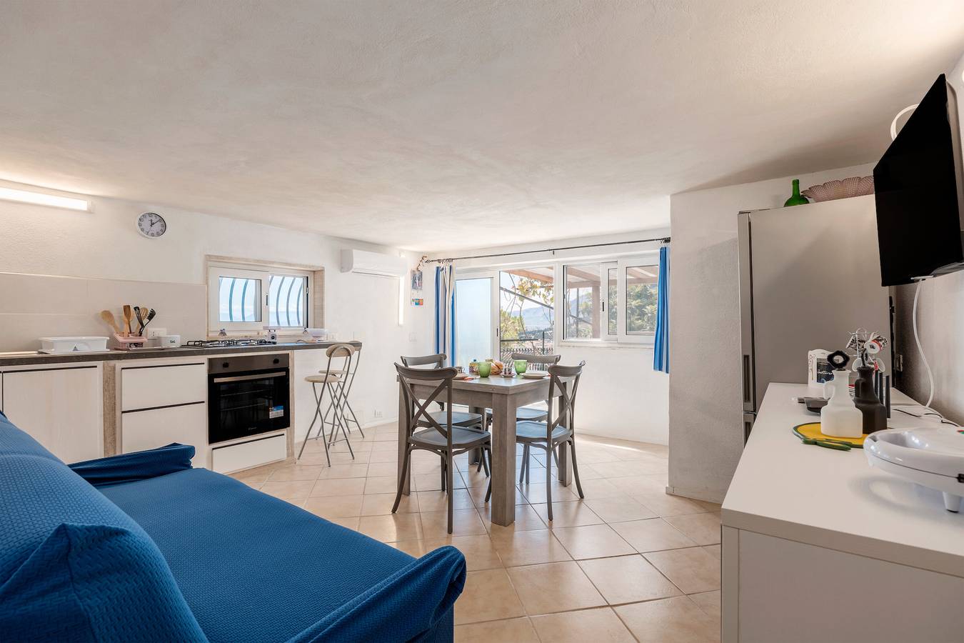 Casa vacacional 'Casa Ros' con vistas al mar, Wi-Fi y aire acondicionado in Palermo, Provincia de Palermo