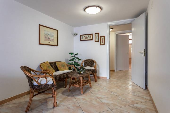 Gîte pour 5 personnes, avec jardin et terrasse à Marina di Mancaversa - 4