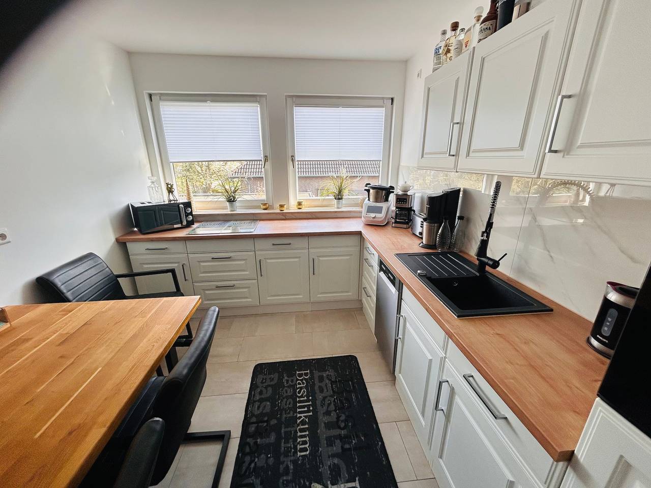 Apartamento entero, ¡Última oportunidad para la feria: piso de 4 habitaciones a solo 7 minutos! in Laatzen, Región de Hannover