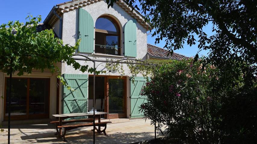 Maison de vacances pour 6 personnes, avec jardin ainsi que terrasse et piscine, animaux acceptés à Les Vans