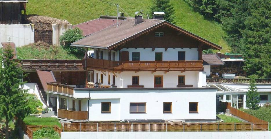 Ferienwohnung für 5 Personen, mit Balkon und Ausblick in Lanersbach - 2