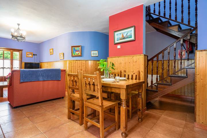 Casa rural para 5 personas, con jardín y balcón en Parque Natural de Las Ubiñas-La Mesa - 4