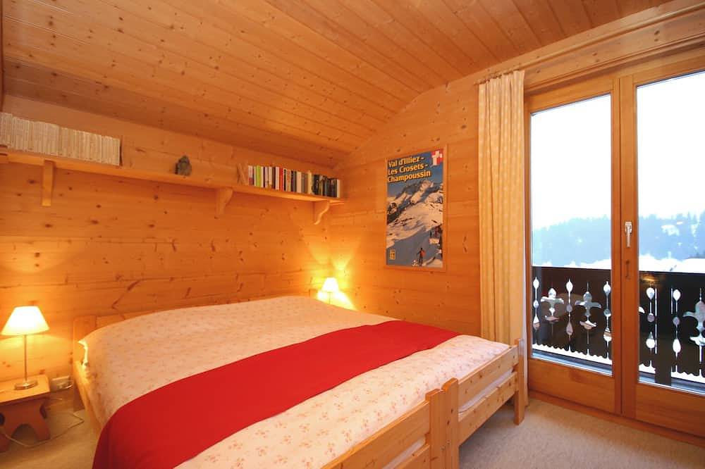 Portes du Soleil (Ch), idyllic chalet, ski-in ski-out, 6+2 pers, winter summer in Champoussin, Val-d'Illiez