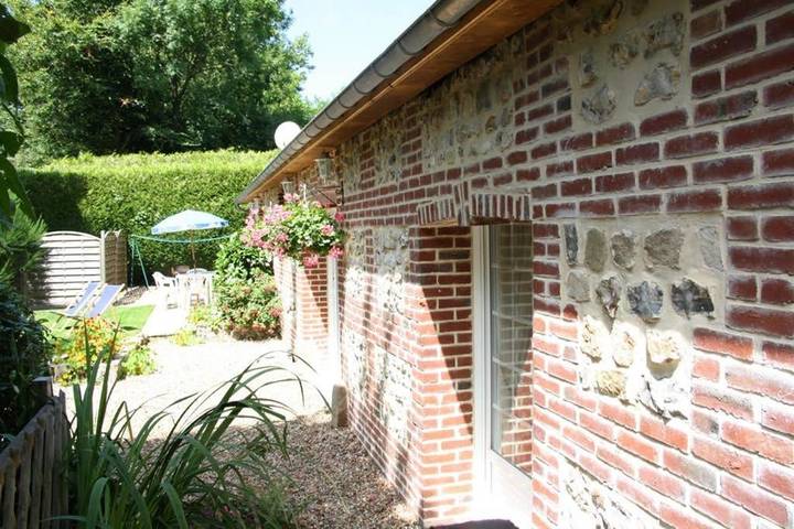 Location de vacances pour 6 personnes, avec jardin et vue à Gerponville - 4