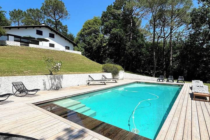 Holiday home for 18 people, with garden - 1