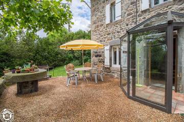 Gîte pour 4 personnes, avec jardin et balcon à Saint-Nectaire