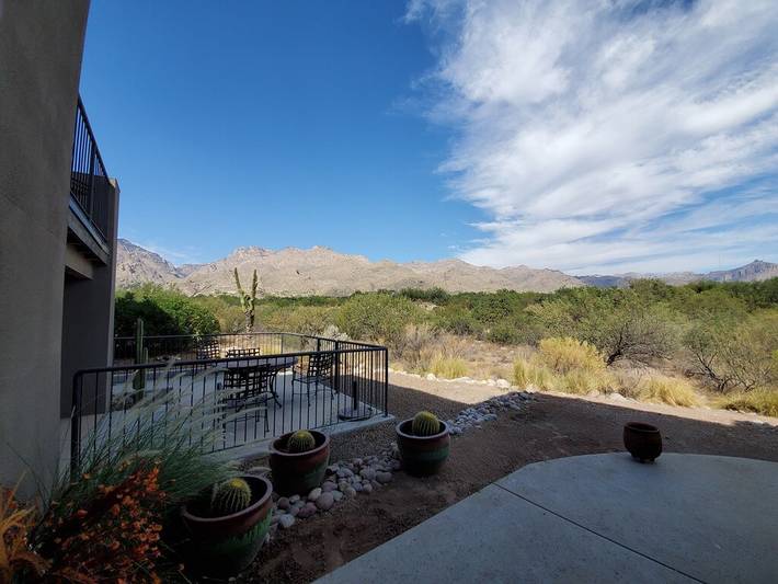 Vacation rental for 4 people, with pool and hot tub as well as balcony, with pets in Catalina Foothills