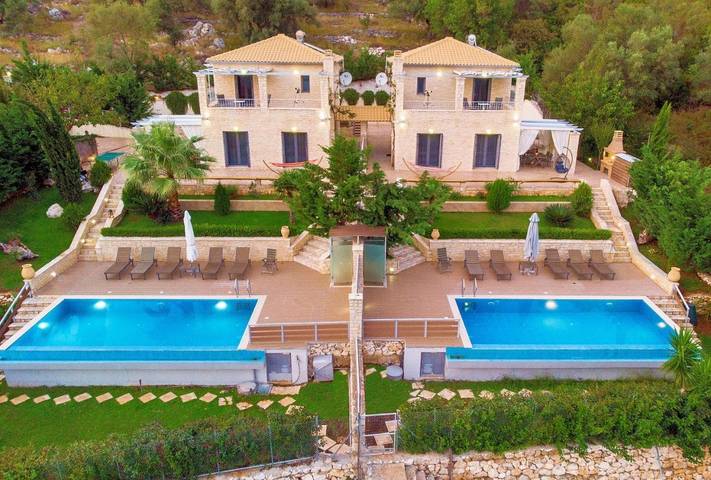 Διαμερίσματα διακοπών για 6 άτομα, με μπανιέρα υδρομασάζ και κήπο καθώς και πισίνα, φιλικό προς τα παιδιά στον Πόρο (Λευκάδα)