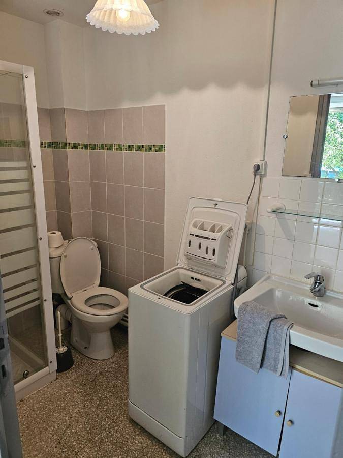 Appartement entier, Moulin au Bord de l'Eau Calme et Nature in Saint-Léger-de-Peyre, Région de Mende