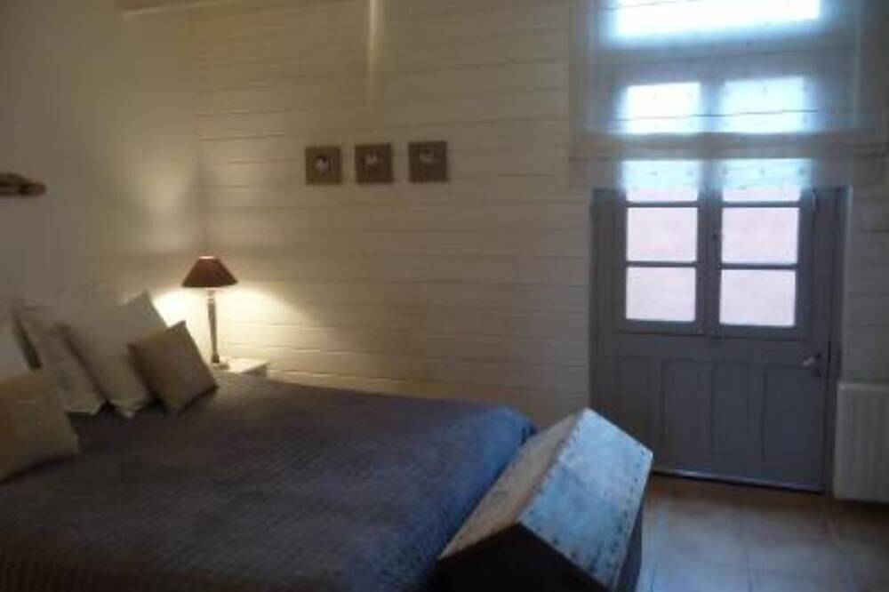 Petite maison typiquement noirmoutrine à 243 pas de la plage du vieil in Noirmoutier-en-l'Île, Noirmoutier