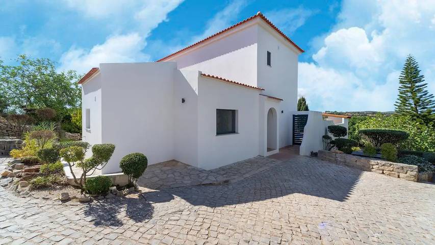 Filter.villa.villa für 5 Personen, mit Terrasse und Garten sowie Pool in Faro