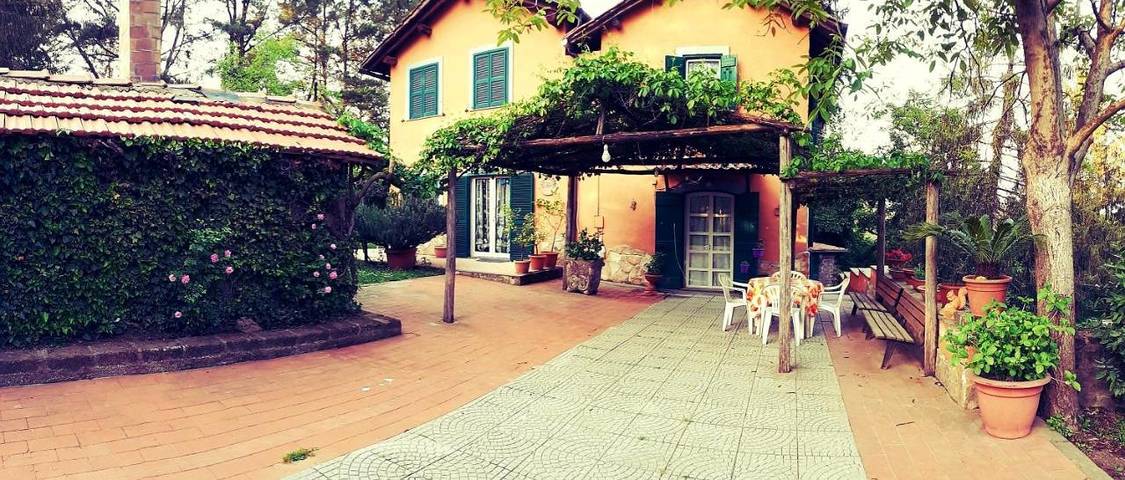 Chambre d’hôte pour 3 personnes, avec jardin et vue à Capranica