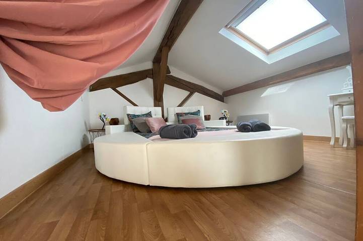 Gîte pour 2 personnes, avec jacuzzi dans Socourt - 2