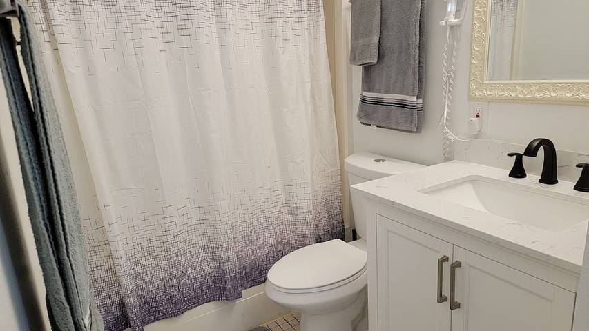 Vacation rental for 7 people, with pool and yard as well as balcony, with pets in Gainesville