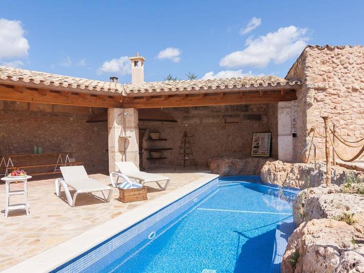 Finca für 4 Personen, mit Balkon/Terrasse und Pool in Algaida
