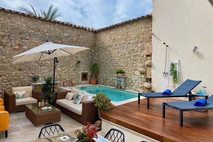 Chalet for 4 people, with garden and balcony as well as pool - 1