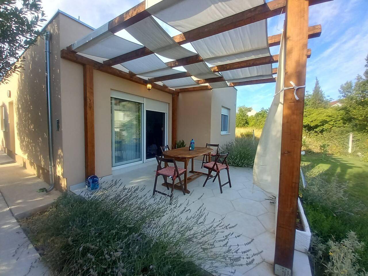 Ferienhaus für 5 Personen mit Terrasse in Kastel Novi, Kaštela