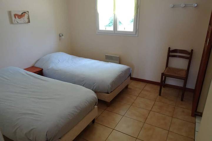 Location de vacances pour 6 personnes, avec jardin ainsi que terrasse et piscine à Auriac-du-Périgord - 4