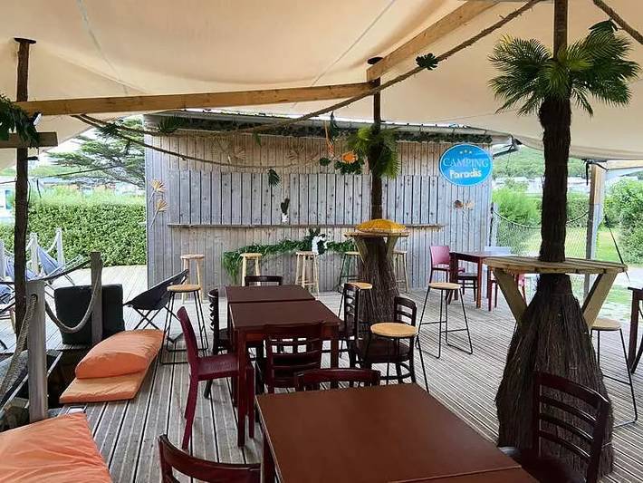 Mobil home pour 3 personnes, avec terrasse, animaux acceptés à Saint-Nic - 4