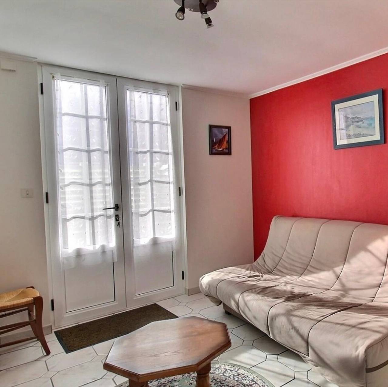 Maison de vacances « Gîte Ty Véranda » avec terrasse privée et jardin commun in Plomodiern, Iroise