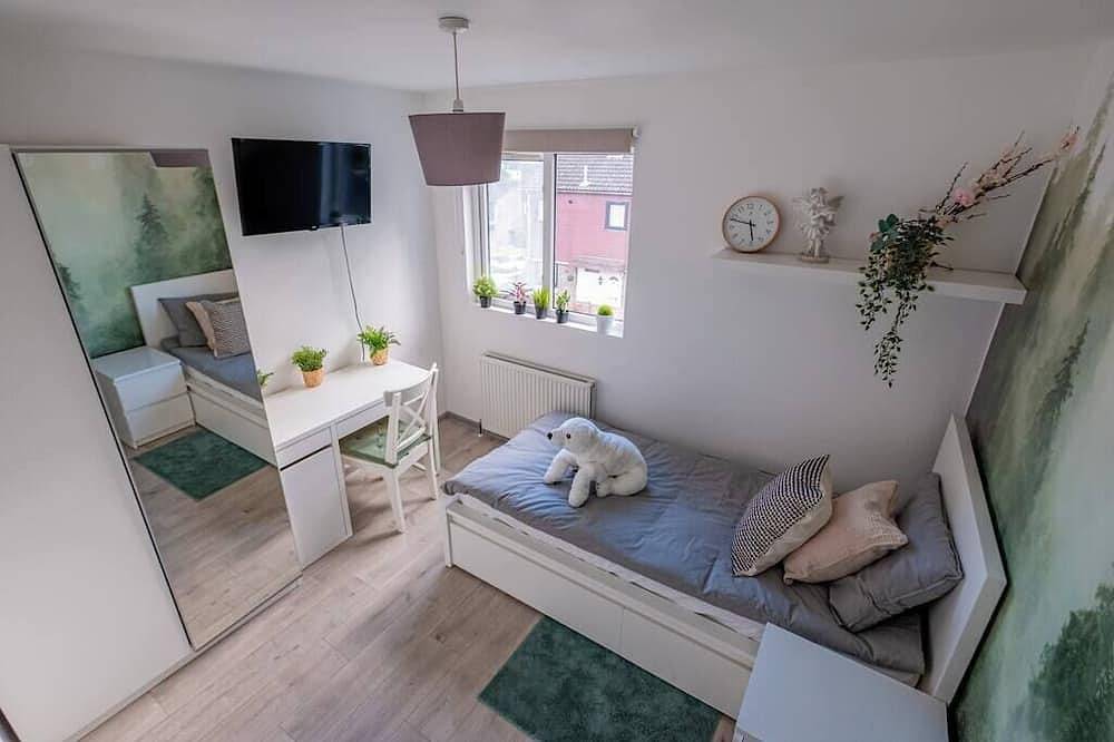 Entire apartment, Nature at Forest Home in Northampton, Northamptonshire