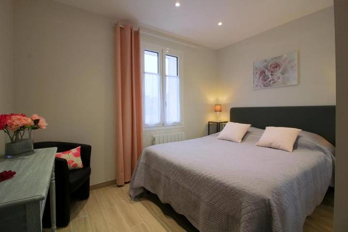 Chambre d’hôte pour 2 personnes, avec jardin ainsi que balcon et vue