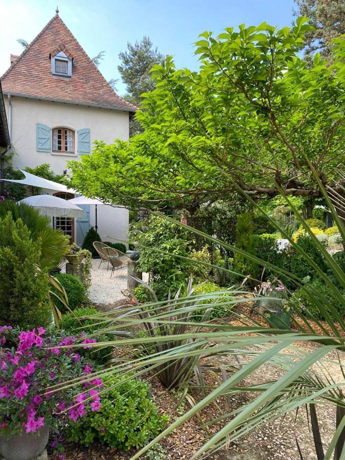 Location de vacances pour 2 personnes, avec piscine ainsi que jardin et vue à Mauvezin - 4