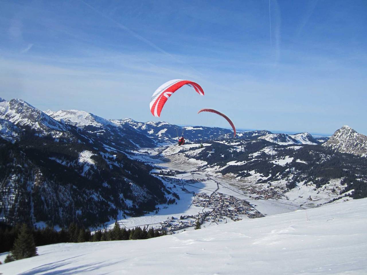 Ganze Ferienwohnung, Pension Tannheim - Familie Kleiner und Neumann - Doppelzimmer Gaißhorn ohne Balkon in Tannheim (Tirol), Allgäuer Alpen (Österreich)