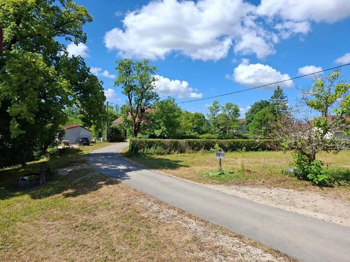 Maison d’hôte pour 2 personnes, avec terrasse ainsi que vue et piscine, animaux acceptés dans le Jura - 2