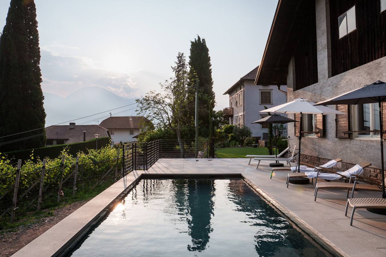 Entire apartment, Apartment 'Linslhof Terlaner' with Mountain View, Private Terrace and Wi-Fi in Terlan, Sarntal Alps