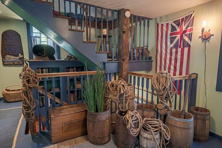 Vacation house for 14 people, with terrace and yard in Connecticut