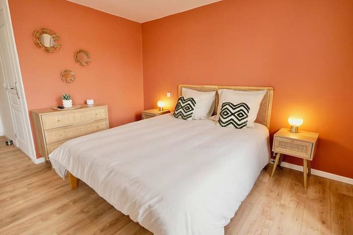 Ganze Wohnung, D-Day Suites carentanlocation.fr: Terra - Downtown / 2-minute walk from the train station in Carentan les Marais, Saint-Lô und Umgebung