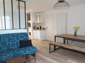Gîte pour 10 personnes, avec vue ainsi que piscine et jardin à Thiberville