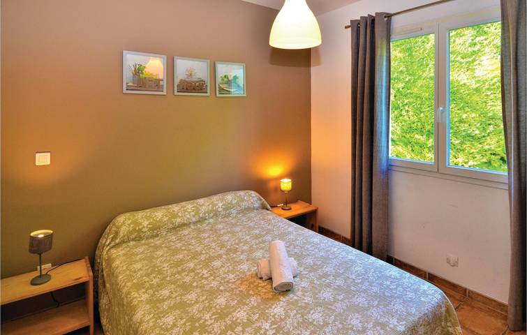 Apartamento con jardín junto a la piscina, aparcamiento y aire acondicionado in Arlés, Costa mediterránea (Francia)